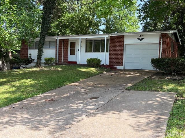 10204 Dacey Drive, Dellwood, MO 63136