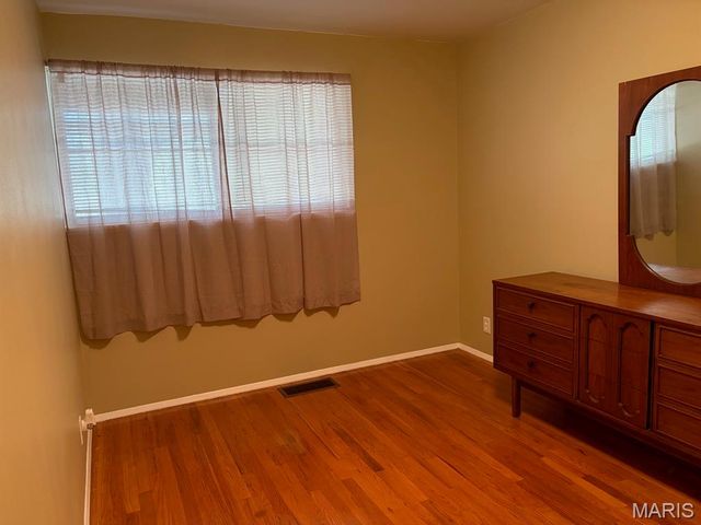 10204 Dacey Drive, Dellwood, MO 63136