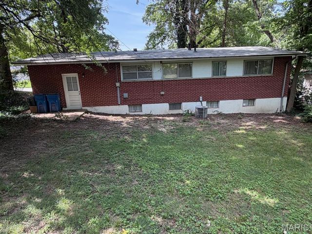 10204 Dacey Drive, Dellwood, MO 63136