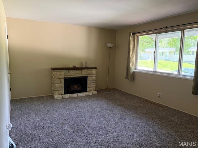10204 Dacey Drive, Dellwood, MO 63136