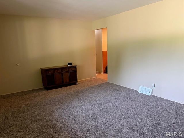 10204 Dacey Drive, Dellwood, MO 63136