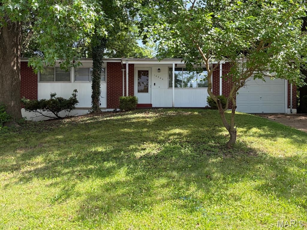 10204 Dacey Drive, Dellwood, MO 63136