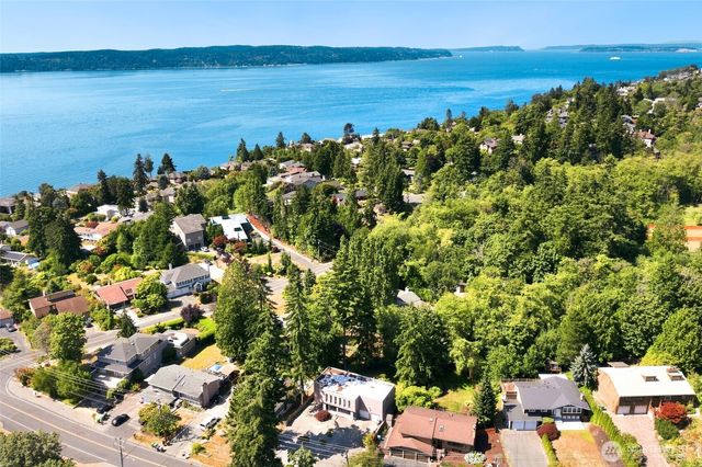 6409 Chennault Beach Drive, Mukilteo, WA 98275