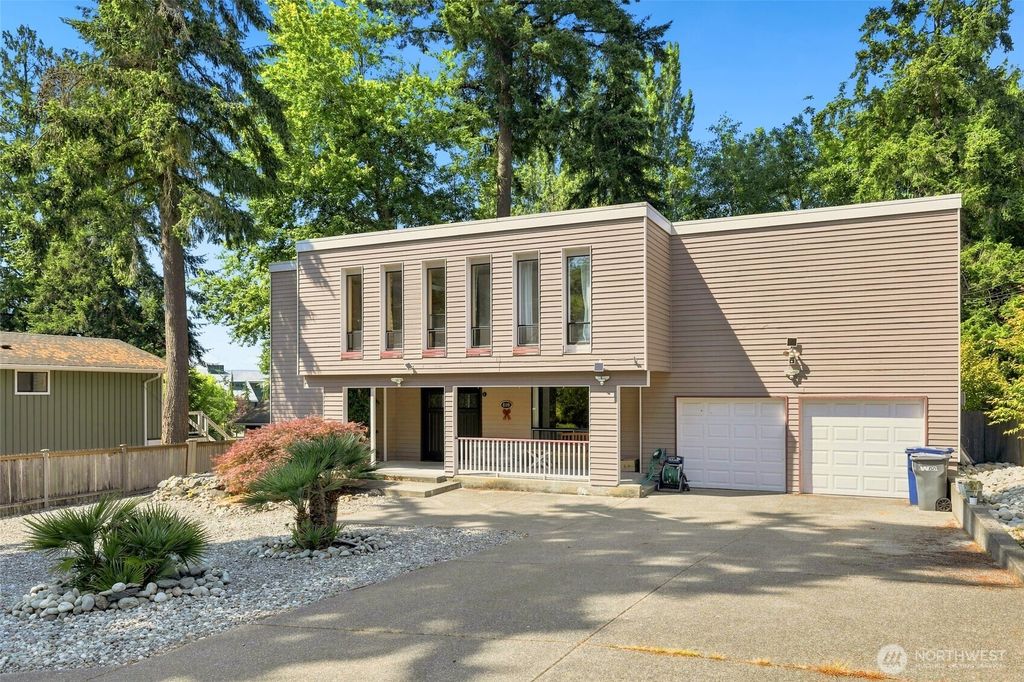 6409 Chennault Beach Drive, Mukilteo, WA 98275