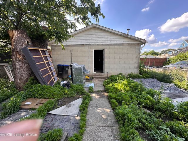 2732 Montana Ave, Louisville, KY 40208