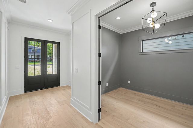 1112 Caldwell Ln, Nashville, TN 37204