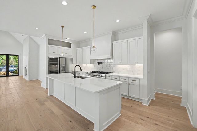 1112 Caldwell Ln, Nashville, TN 37204