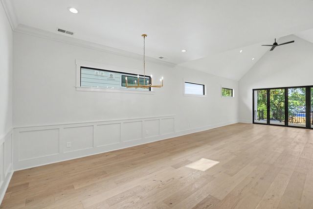 1112 Caldwell Ln, Nashville, TN 37204