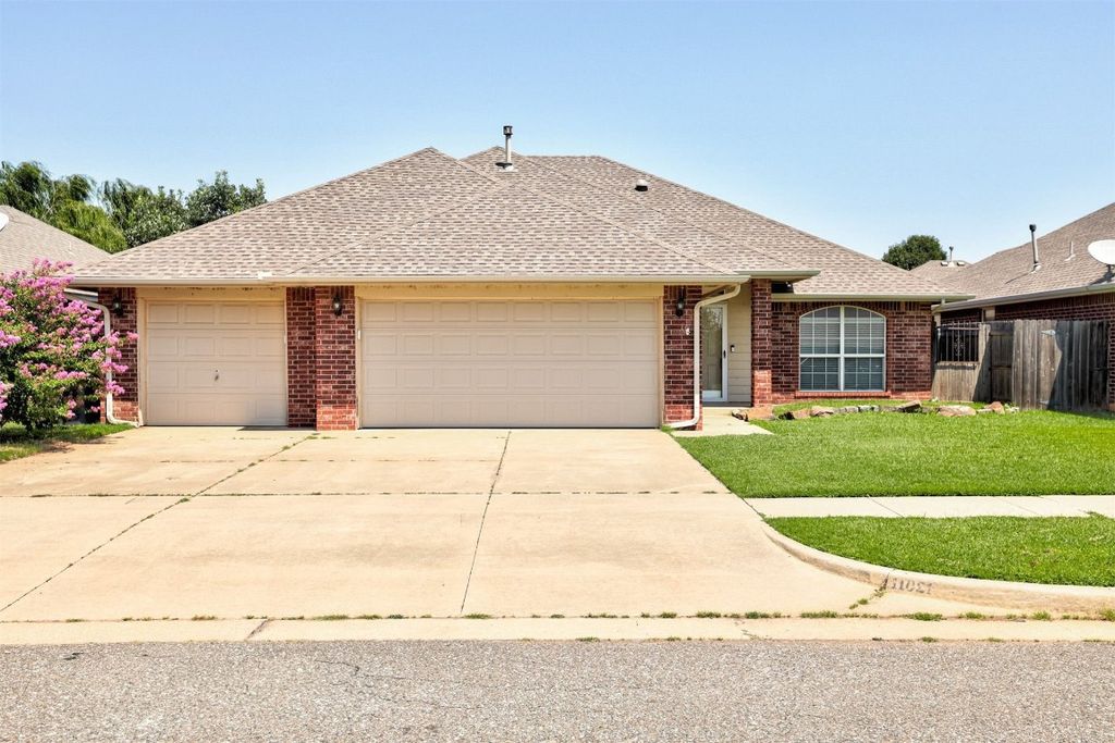 11021 SW 8th Street, Yukon, OK 73099