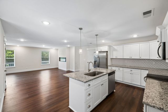 1016 Forestwood Rd, Ashland City, TN 37015