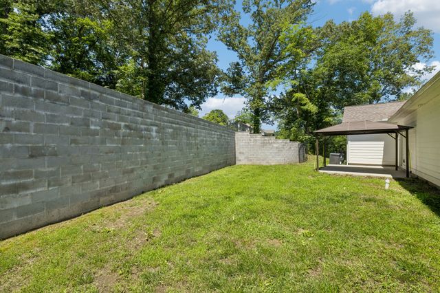 1016 Forestwood Rd, Ashland City, TN 37015