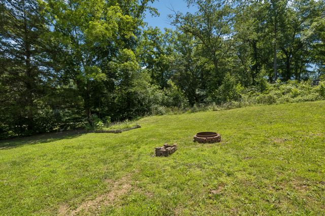 1016 Forestwood Rd, Ashland City, TN 37015