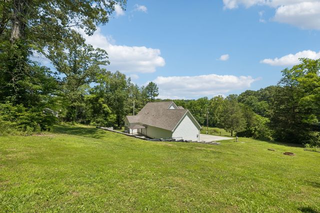 1016 Forestwood Rd, Ashland City, TN 37015