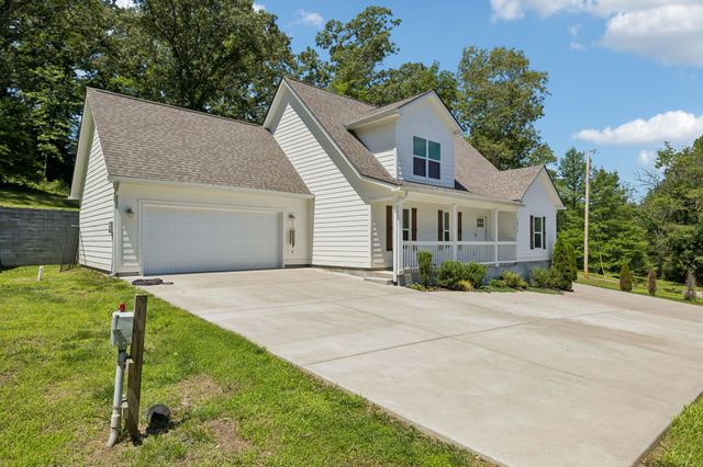 1016 Forestwood Rd, Ashland City, TN 37015