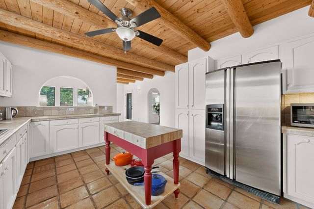 39 Cuesta Road, Santa Fe, NM 87508