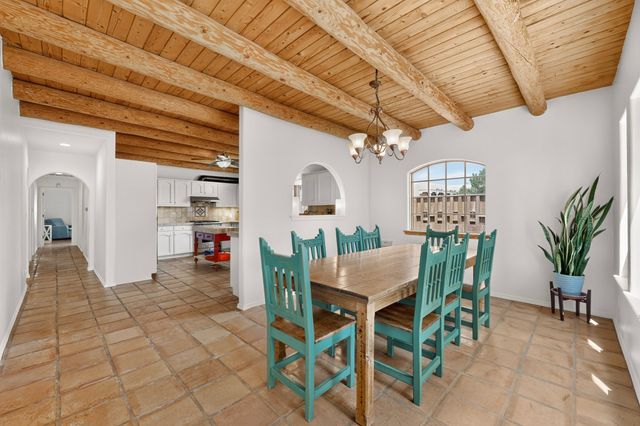 39 Cuesta Road, Santa Fe, NM 87508