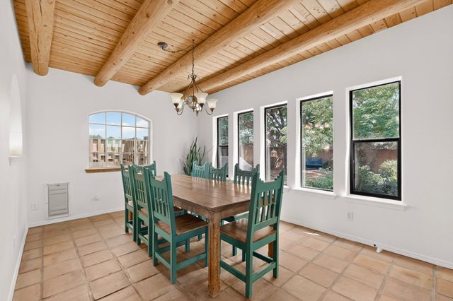 39 Cuesta Road, Santa Fe, NM 87508