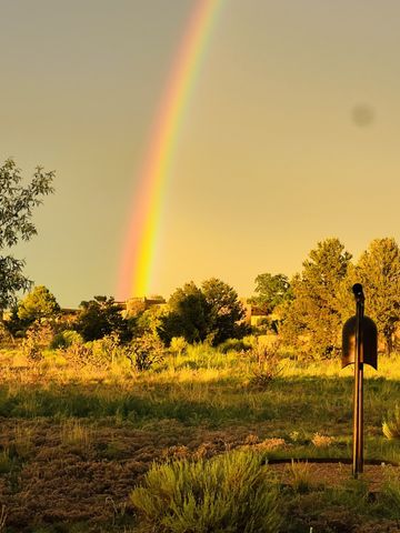39 Cuesta Road, Santa Fe, NM 87508