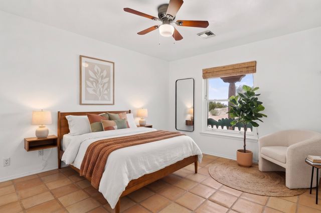 39 Cuesta Road, Santa Fe, NM 87508