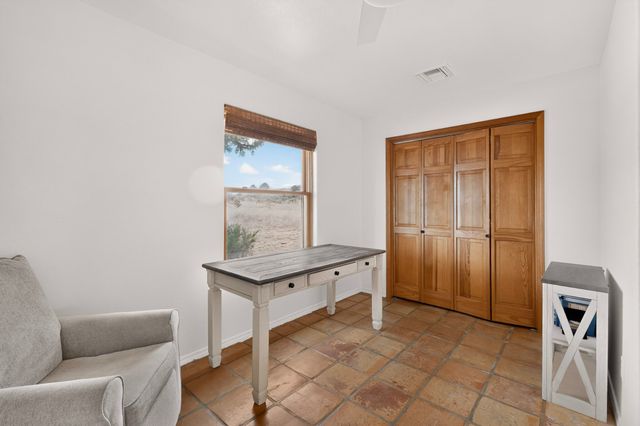 39 Cuesta Road, Santa Fe, NM 87508