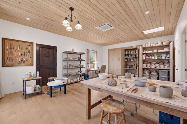 39 Cuesta Road, Santa Fe, NM 87508