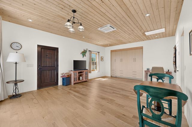 39 Cuesta Road, Santa Fe, NM 87508
