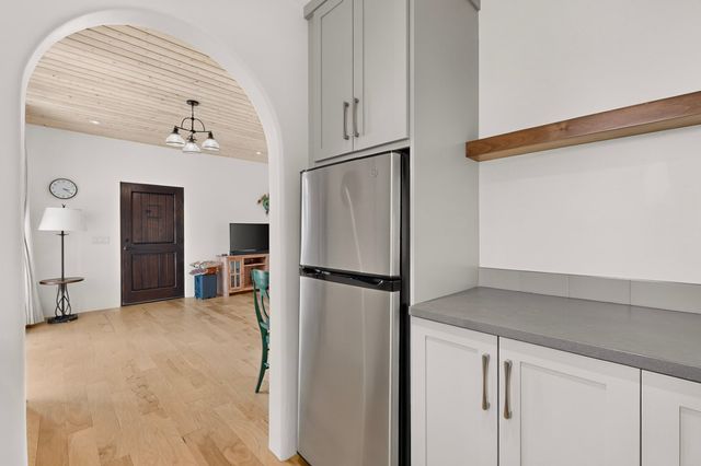 39 Cuesta Road, Santa Fe, NM 87508
