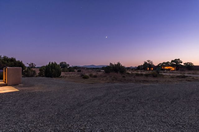 39 Cuesta Road, Santa Fe, NM 87508