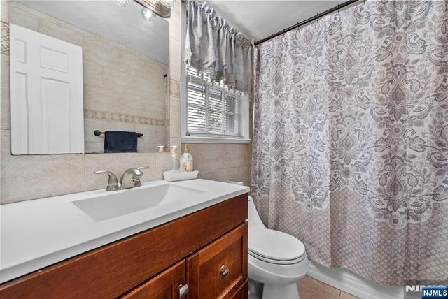11 Greendale Road, Clifton, NJ 07013