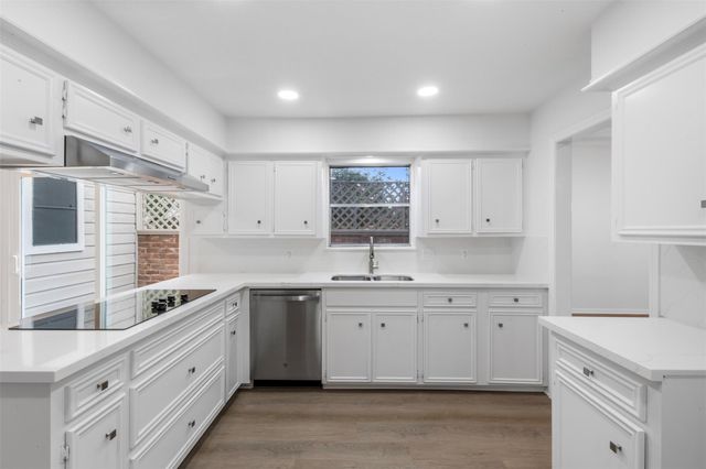 12903 Avenida Vaquero Street, Houston, TX 77077