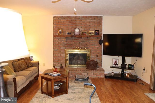 32 CARTER LN, Stafford, VA 22556