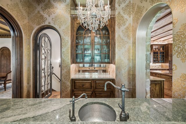 5335 Meaders Lane, Dallas, TX 75229