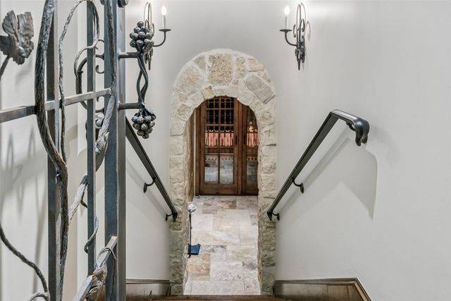 5335 Meaders Lane, Dallas, TX 75229