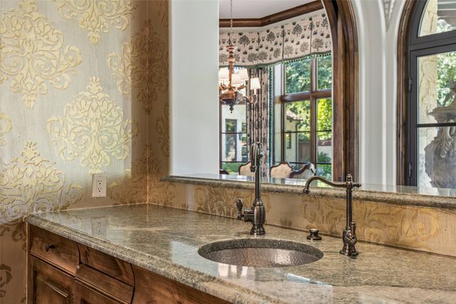 5335 Meaders Lane, Dallas, TX 75229