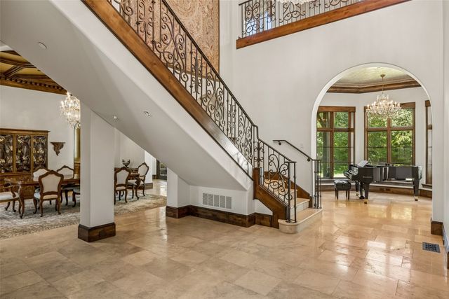 5335 Meaders Lane, Dallas, TX 75229