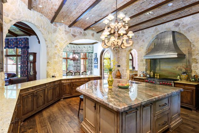 5335 Meaders Lane, Dallas, TX 75229