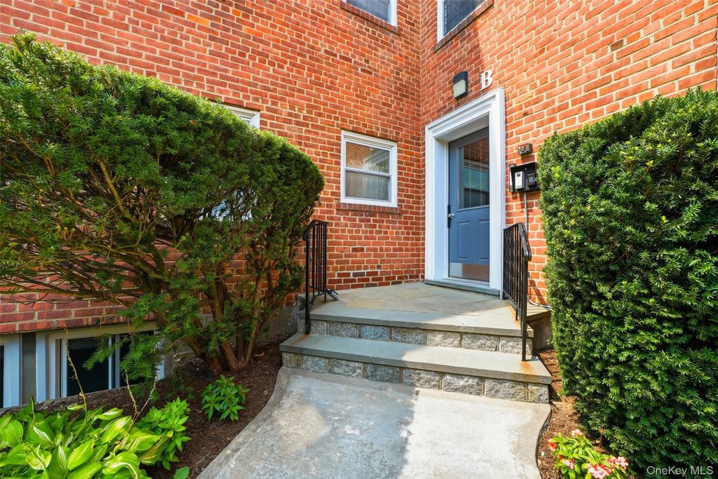 330 S Broadway B11, Tarrytown, NY 10591 — photo 2