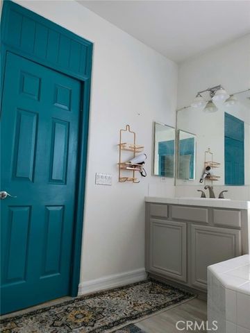 8564 Mill Pond, Riverside, CA 92508