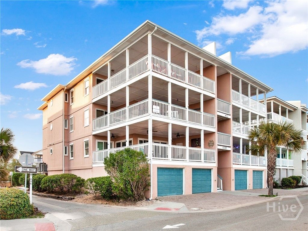 Image 35 of property listing at 1707 Strand Avenue 3, Tybee Island, GA 31328