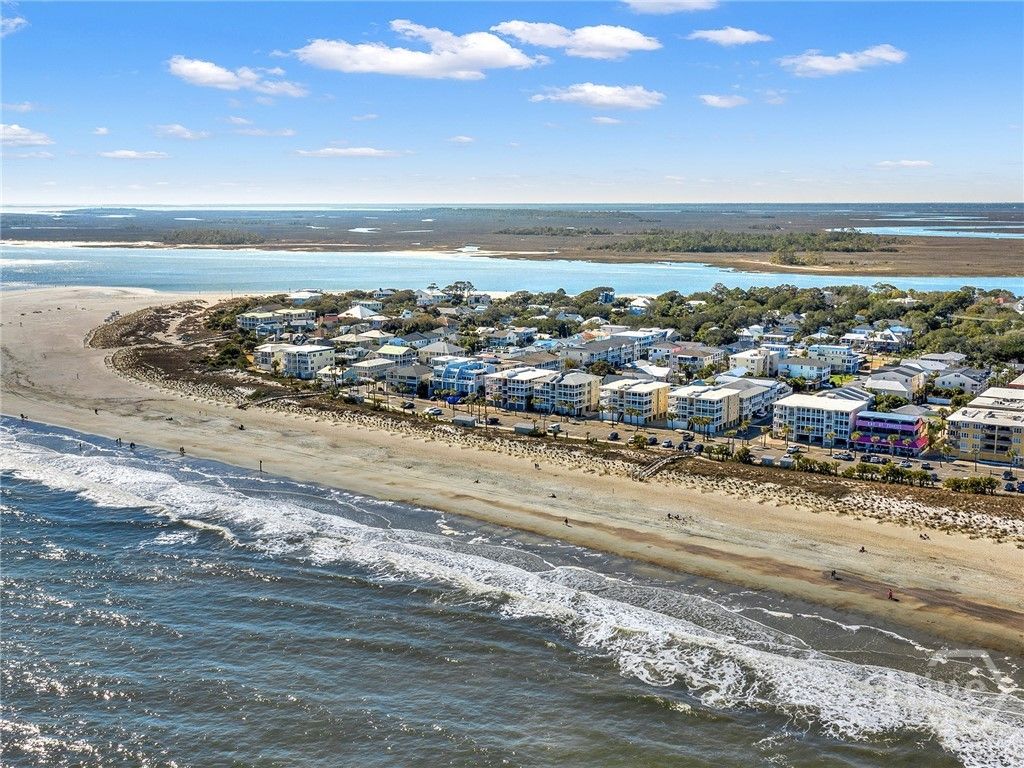 Image 39 of property listing at 1707 Strand Avenue 3, Tybee Island, GA 31328