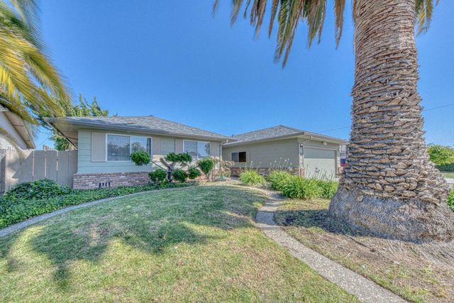 1123 San Angelo Drive, Salinas, CA 93901