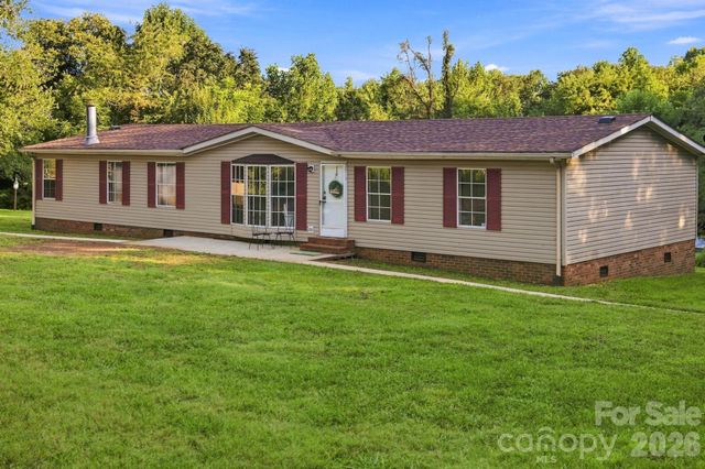 3159 Ward Green Street, Lenoir, NC 28645