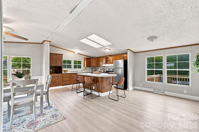3159 Ward Green Street, Lenoir, NC 28645