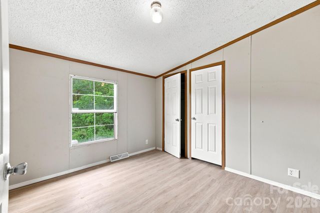 3159 Ward Green Street, Lenoir, NC 28645