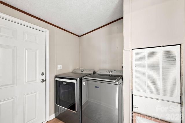 3159 Ward Green Street, Lenoir, NC 28645