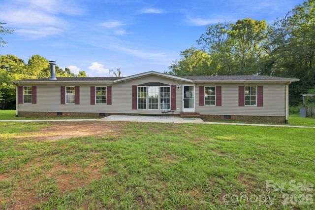 3159 Ward Green Street, Lenoir, NC 28645