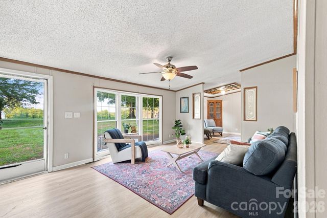 3159 Ward Green Street, Lenoir, NC 28645