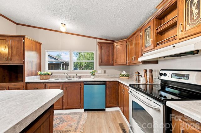 3159 Ward Green Street, Lenoir, NC 28645