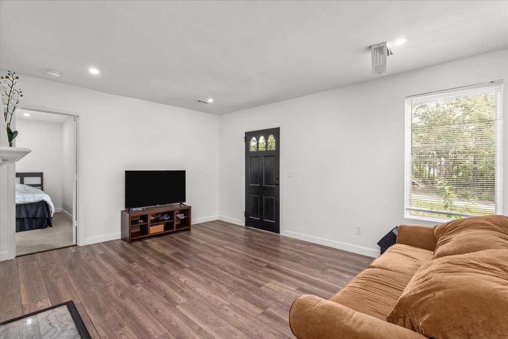 Image 9 of property listing at 2156 Telfair Street, Augusta, GA 30904