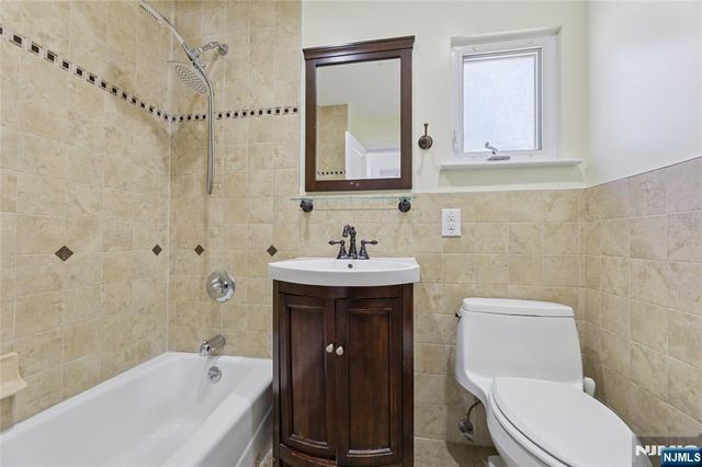 51 Day Avenue, Tenafly, NJ 07670